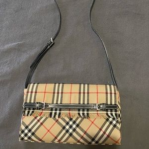 SoLD Burberry blue label sling